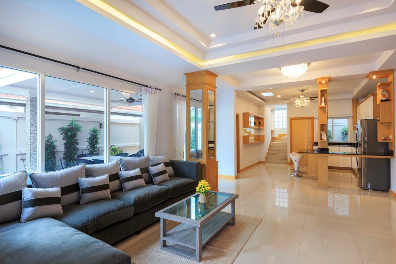 Gala Villa Pattaya Ngoại thất bức ảnh